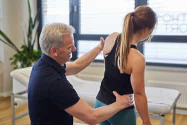 Persönliches Beratungsgespräch bei Ortho4Sport in Köln